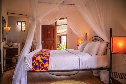Ahadi Lodge